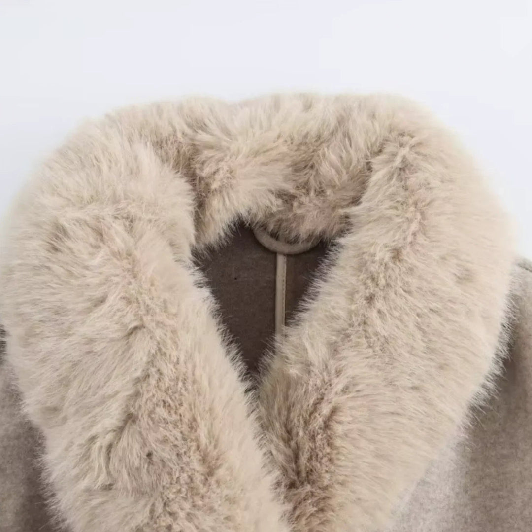 Dames Trenchcoat met Luxe Bontafwerking 3