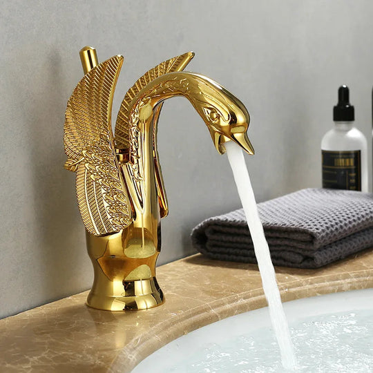 Wastafelkraan met Enkele Handgreep en Gouden Afwerking 7